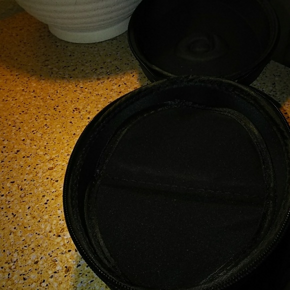 Beats by Dre case - Picture 3 of 3